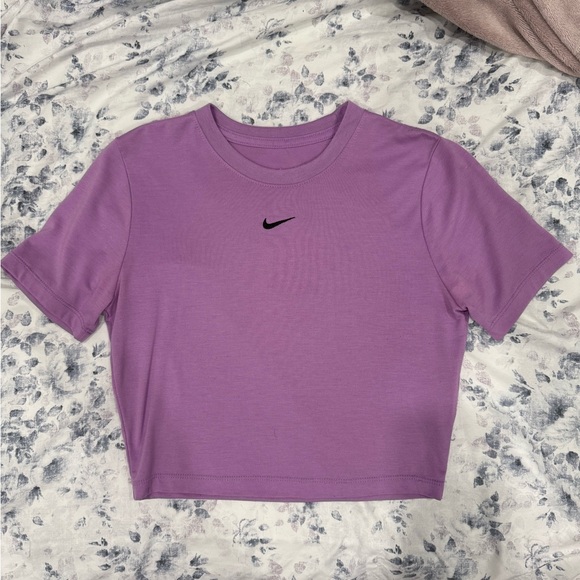 Nike Tops - Nike Purple Crop Top